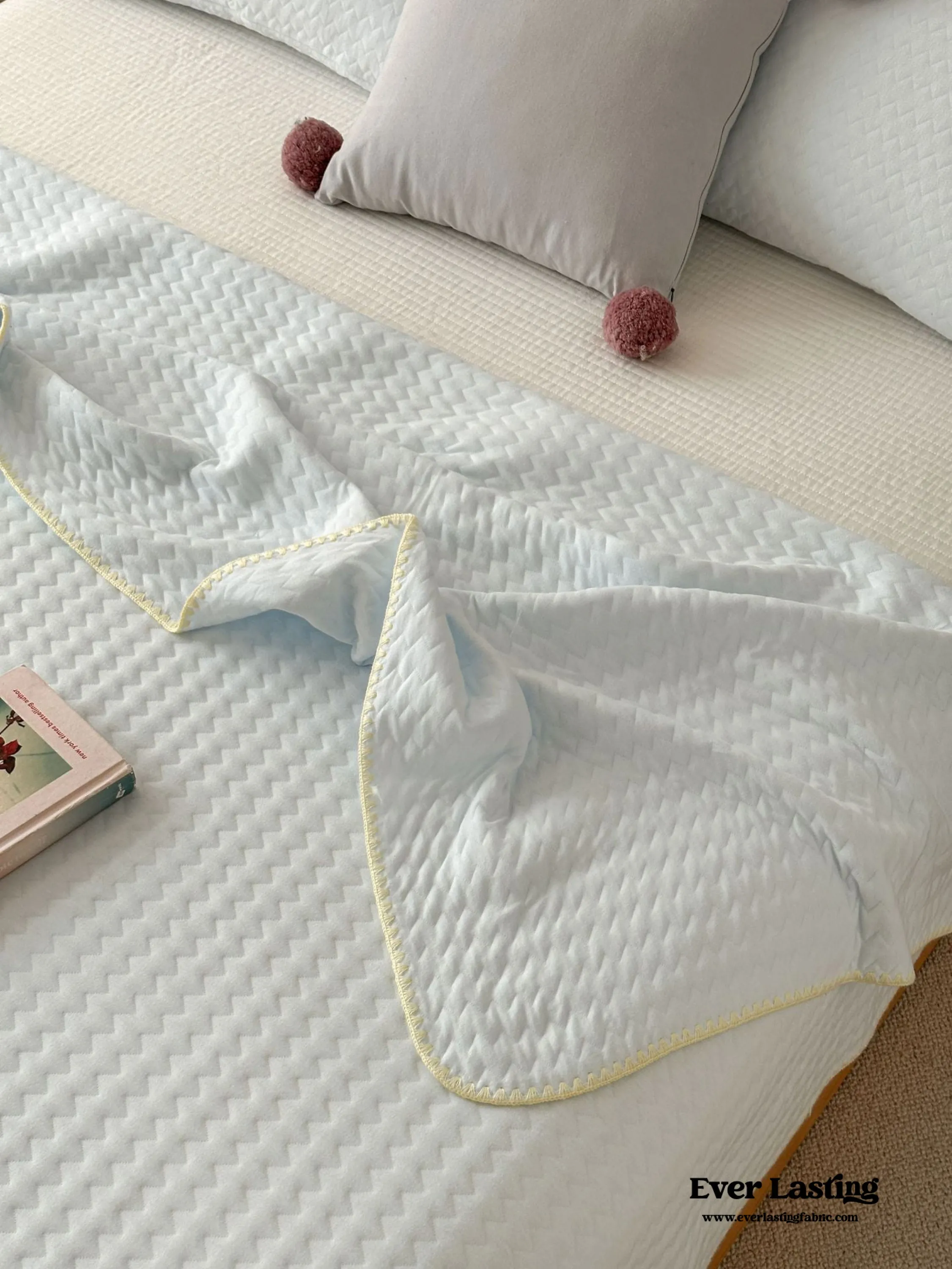 Breathable Pastel Knitted Blanket