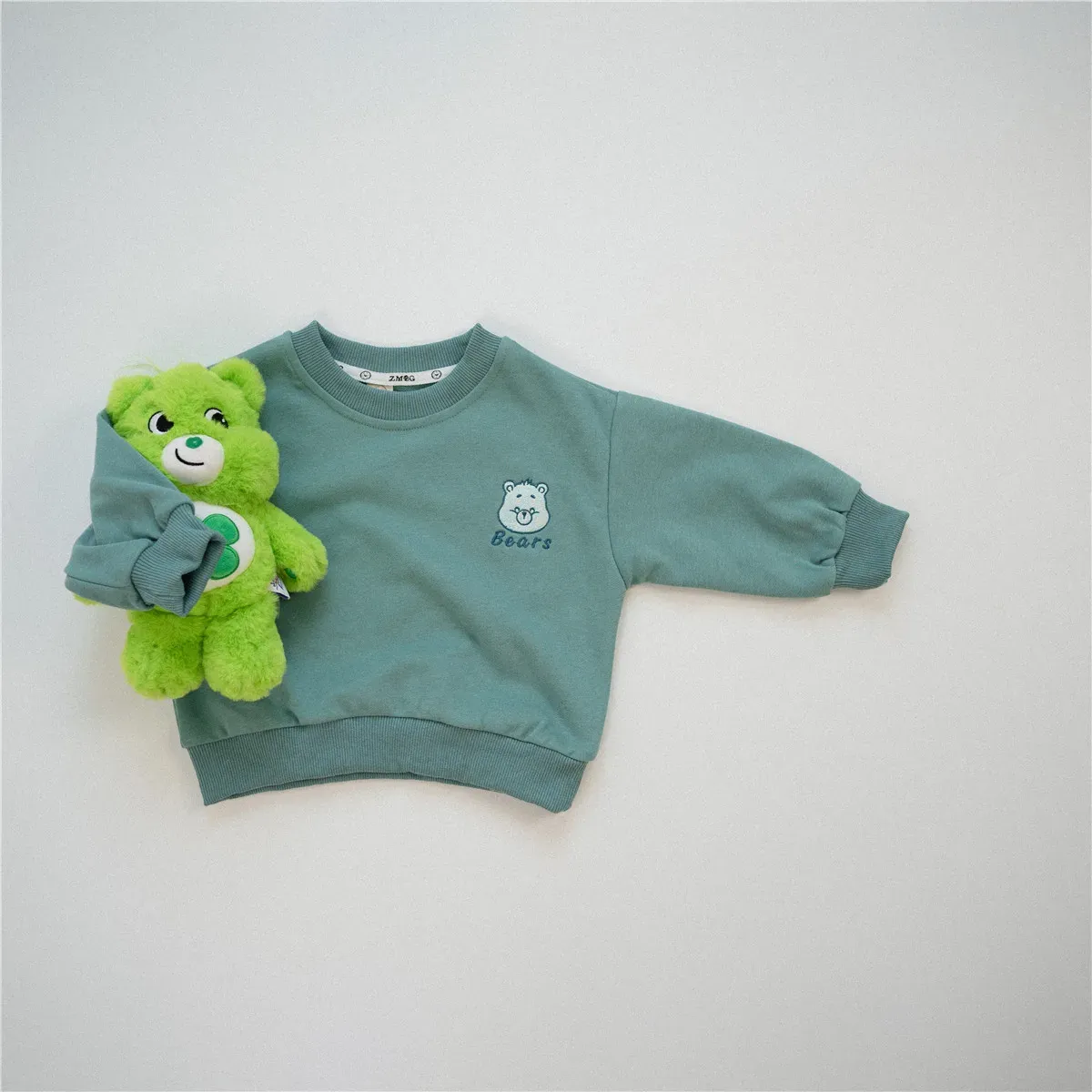 Cute Bear Long Sleeved Sweatshirt