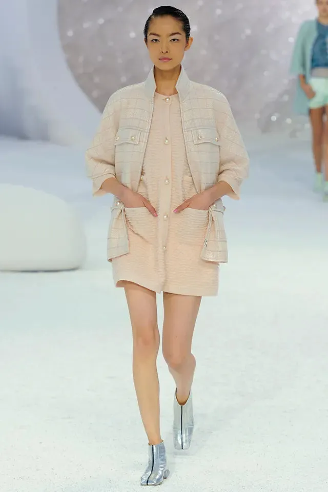 Frilled Round-Neck Jacket