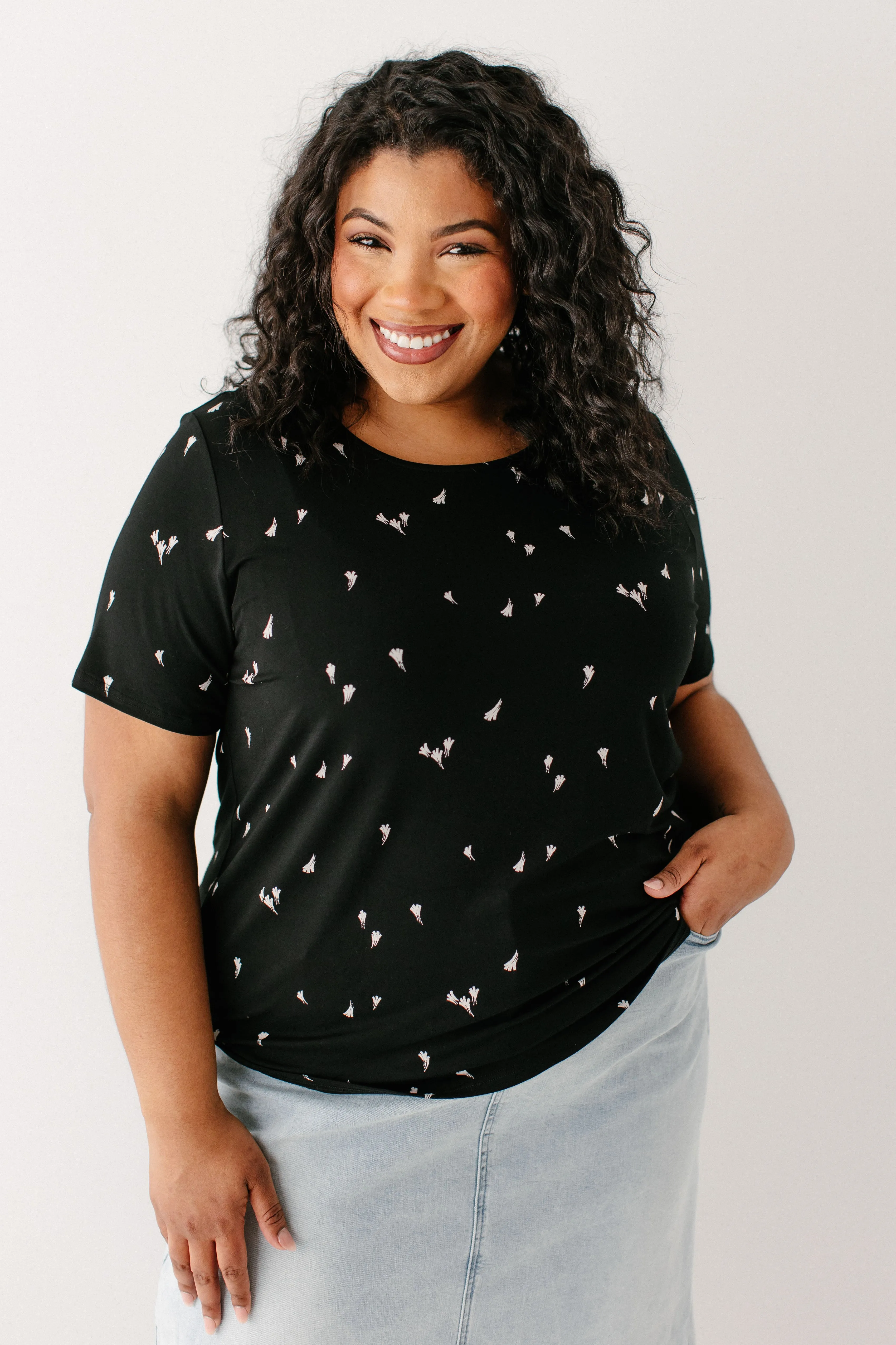 'Lynne' Bamboo Blend Tee in Black Abstract Print FINAL SALE