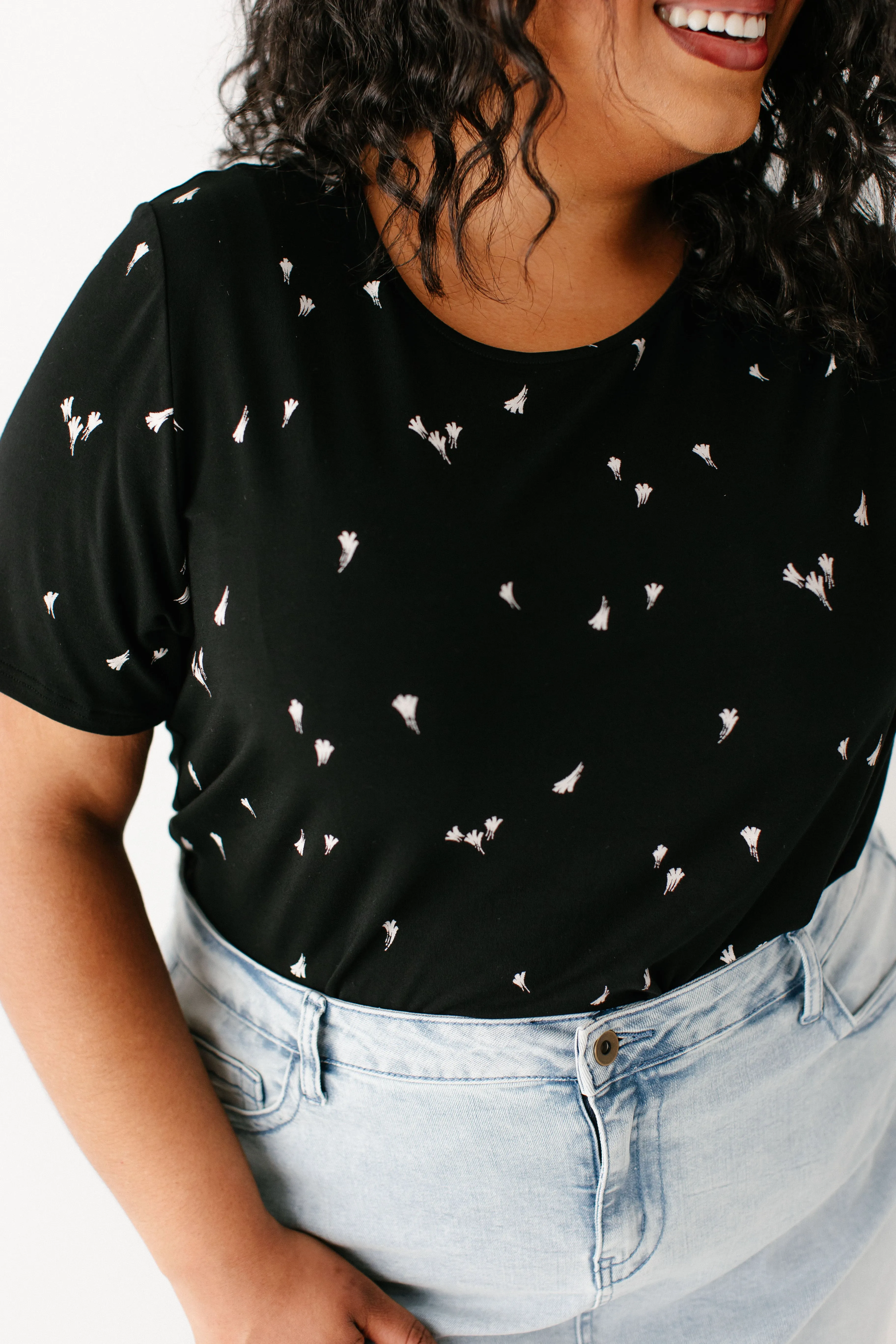 'Lynne' Bamboo Blend Tee in Black Abstract Print FINAL SALE